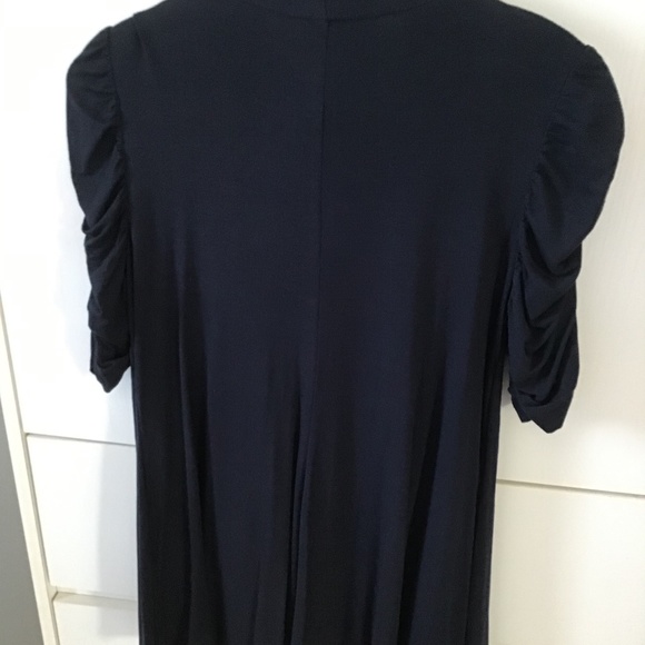 Very pretty Inc International top - Picture 2 of 4